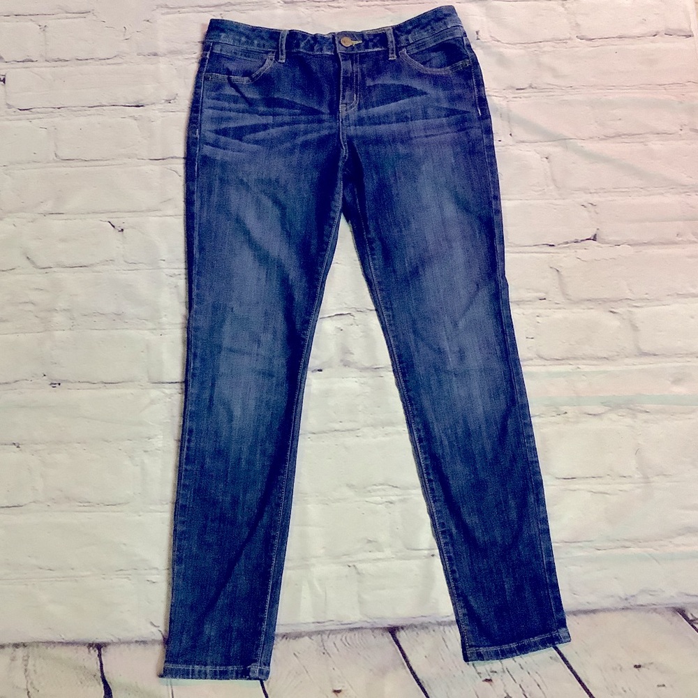 SIMPLY VERA WANG SIZE 6